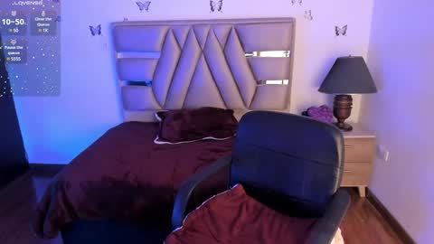 Cristina online show from 02-01-25, 01:02