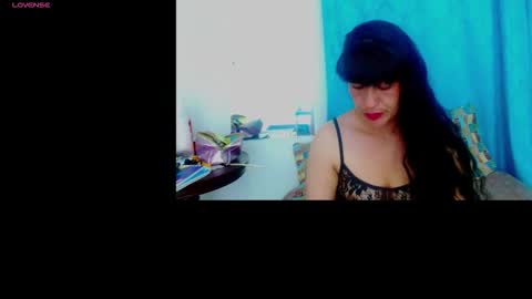 Cristina online show from 10-27-25, 01:31