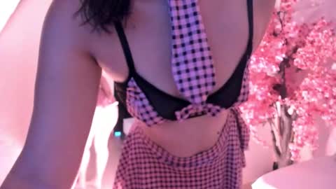 Snapshot of cristina_gallardo chatting on 09-17-25, 12:29 C R I S T I N A online show from 09-17-25, 12:29