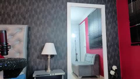 cristopher23  online show from 09-11-25, 08:09