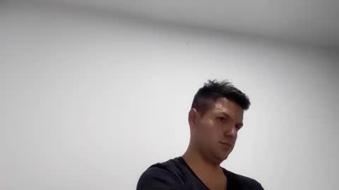 Snapshot of cristopher3042 chatting on 02-08-25, 05:08 cristopher3042 online show from 02-08-25, 05:08