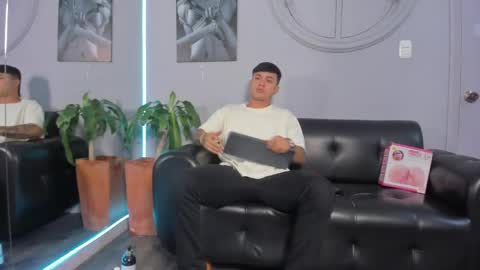 Cristopher online show from 01-24-25, 12:31