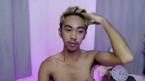 crocodale online show from 11-25-25, 08:47