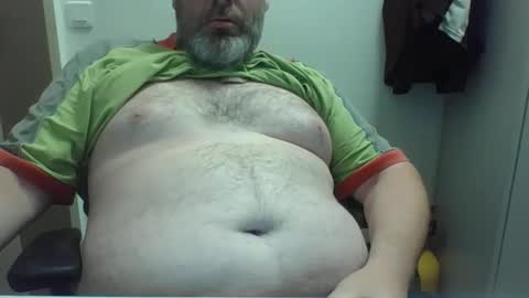 Snapshot of crouch1 chatting on 09-15-25, 10:04 Crouch1 online show from 09-15-25, 10:04