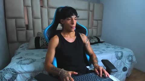 Snapshot of croy_myer chatting on 03-02-26, 01:19 Croy online show from 03-02-26, 01:19