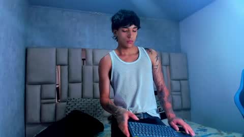 Croy online show from 04-03-26, 04:43