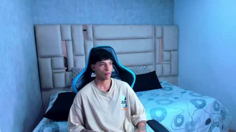 Croy online show from 04-08-26, 05:07