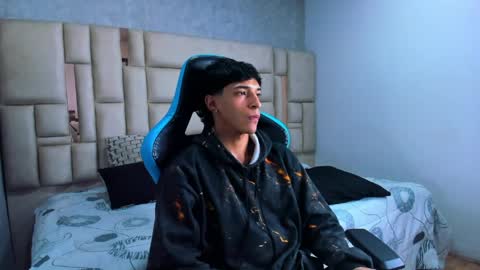 Croy online show from 04-11-26, 06:40