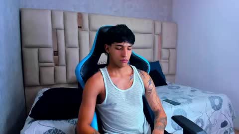 Croy online show from 04-17-26, 06:33