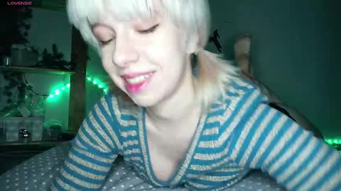 Snapshot of cruellagoth chatting on 01-12-25, 03:14 Cruella online show from 01-12-25, 03:14