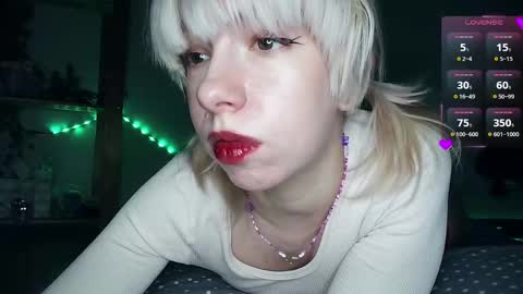 Snapshot of cruellagoth chatting on 02-10-25, 03:21 Cruella online show from 02-10-25, 03:21
