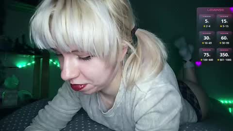 Snapshot of cruellagoth chatting on 03-07-25, 08:00 Cruella online show from 03-07-25, 08:00