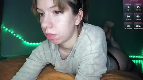 Snapshot of cruellagoth chatting on 10-08-25, 01:14 Cruella online show from 10-08-25, 01:14