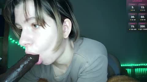 Snapshot of cruellagoth chatting on 10-17-25, 10:18 Cruella online show from 10-17-25, 10:18