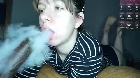 Snapshot of cruellagoth chatting on 10-28-25, 08:18 Cruella online show from 10-28-25, 08:18