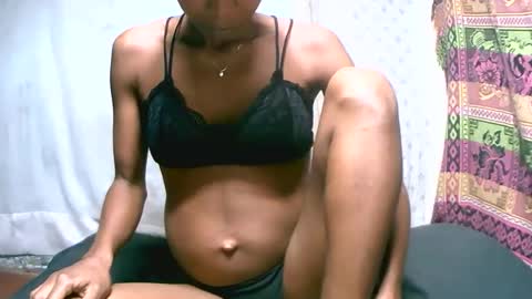 Snapshot of crushlove069 chatting on 02-06-26, 03:00 crushlove069 online show from 02-06-26, 03:00