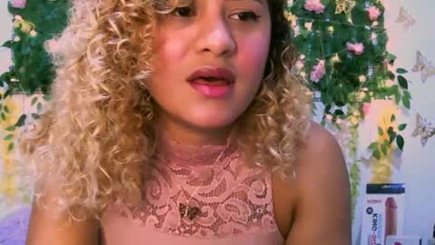 Snapshot of crysrus chatting on 02-15-25, 12:15 crysrus online show from 02-15-25, 12:15
