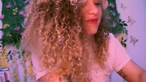 Snapshot of crysrus chatting on 02-10-26, 12:37 crysrus online show from 02-10-26, 12:37