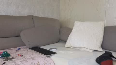 Crys online show from 02-07-25, 04:06