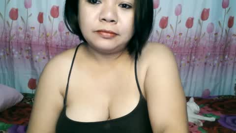 Snapshot of crystal_april chatting on 01-09-25, 12:09 Crys online show from 01-09-25, 12:09