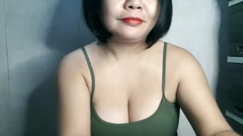 Snapshot of crystal_april chatting on 02-08-25, 11:33 Crys online show from 02-08-25, 11:33