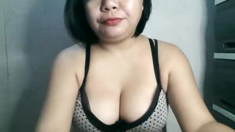 Snapshot of crystal_april chatting on 02-09-25, 05:08 Crys online show from 02-09-25, 05:08