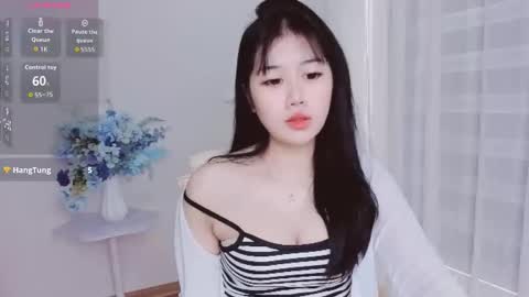 crystal_lea online show from 10-16-25, 01:50