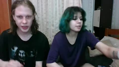 Crystal and Marcl online show from 02-28-25, 07:35