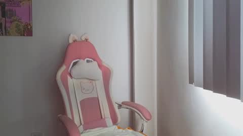 Crystal Blaze online show from 11-11-25, 04:18