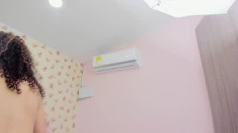 Snapshot of crystal_watson0 chatting on 06-28-26, 12:44 Milf Latina online show from 06-28-26, 12:44