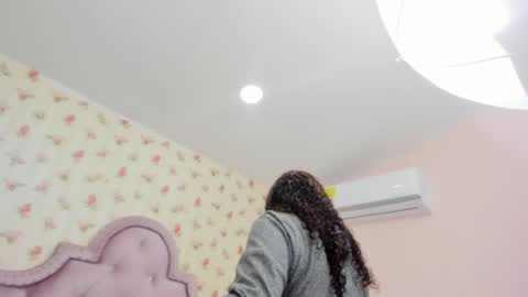 Snapshot of crystal_watson0 chatting on 08-02-26, 12:58 Milf Latina online show from 08-02-26, 12:58