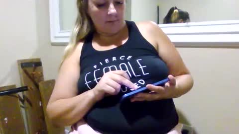 crystalbarbie214 online show from 10-25-25, 07:19