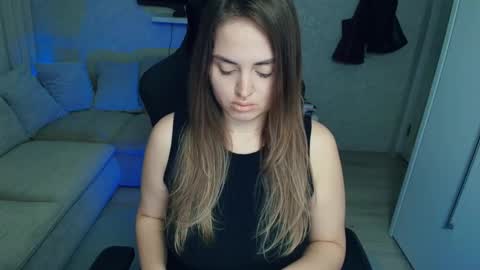 crystalemily online show from 02-18-26, 07:54