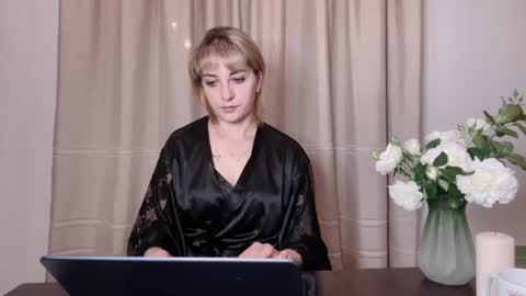 Snapshot of crystalfever_ chatting on 06-21-26, 08:00 Mary online show from 06-21-26, 08:00