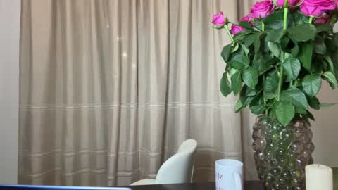 Snapshot of crystalfever_ chatting on 06-28-26, 07:53 Mary online show from 06-28-26, 07:53
