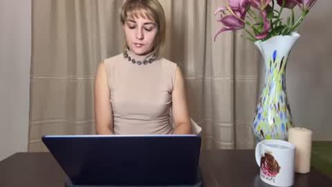 Snapshot of crystalfever_ chatting on 07-13-26, 08:00 Mary online show from 07-13-26, 08:00