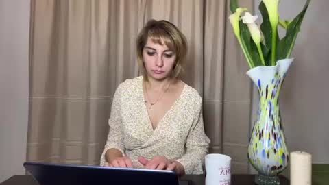 Snapshot of crystalfever_ chatting on 07-21-26, 08:33 Mary online show from 07-21-26, 08:33