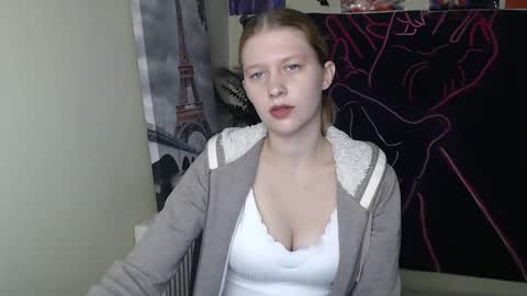 Stella online show from 10-11-25, 06:28