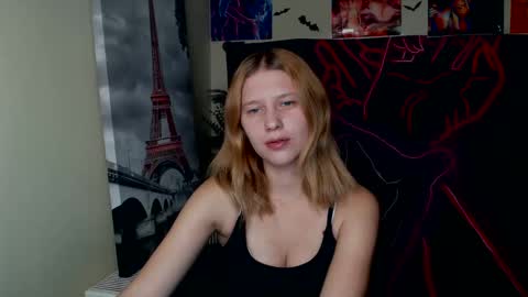 Stella online show from 10-19-25, 06:52