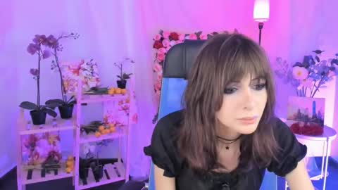 crystallbloom online show from 12-21-25, 07:21