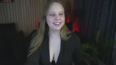 crystallpaws_ online show from 02-12-26, 06:52