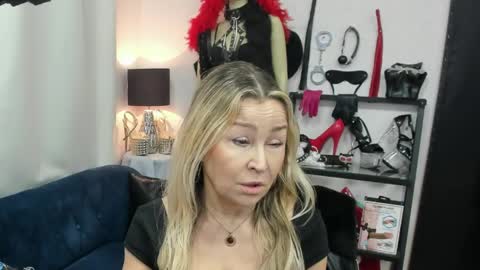 CrystalHotty online show from 04-02-26, 05:16