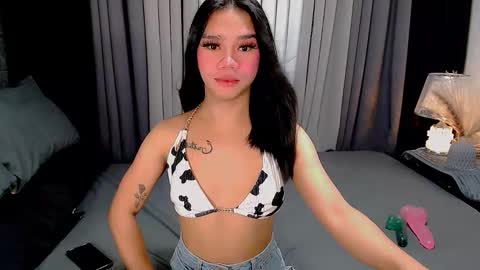 bea takashi  online show from 10-20-25, 08:15