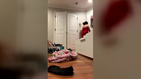 Snapshot of cubanwetdreamdoll chatting on 02-22-26, 10:52 Thick Cuban Laz online show from 02-22-26, 10:52