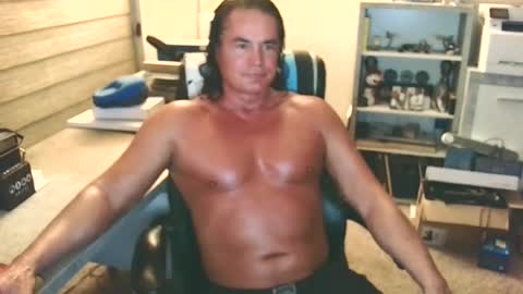 Snapshot of cucuforcocopuffs chatting on 06-18-26, 04:46 Yup... kinda old but Stop in and say hello online show from 06-18-26, 04:46