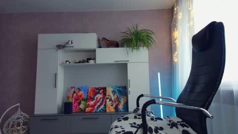 Alexia online show from 03-06-25, 05:46