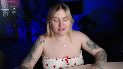 Snapshot of cuddlieschris chatting on 12-11-24, 03:02 Chris online show from 12-11-24, 03:02