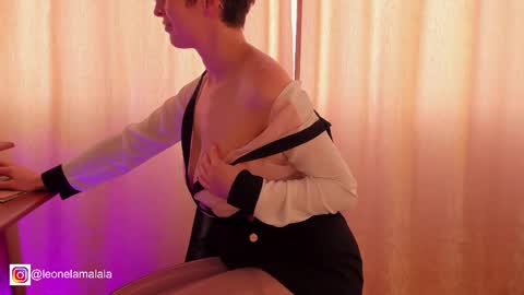 Leonela online show from 03-09-25, 05:49