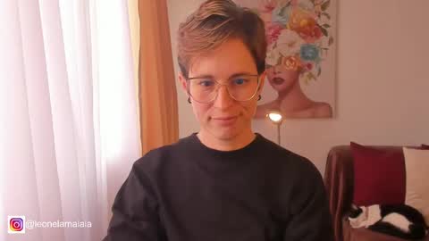 Leonela online show from 03-10-25, 10:55