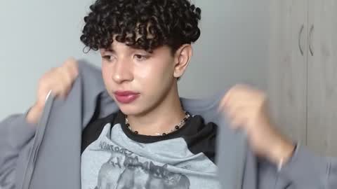 Cuddly online show from 03-06-25, 05:43